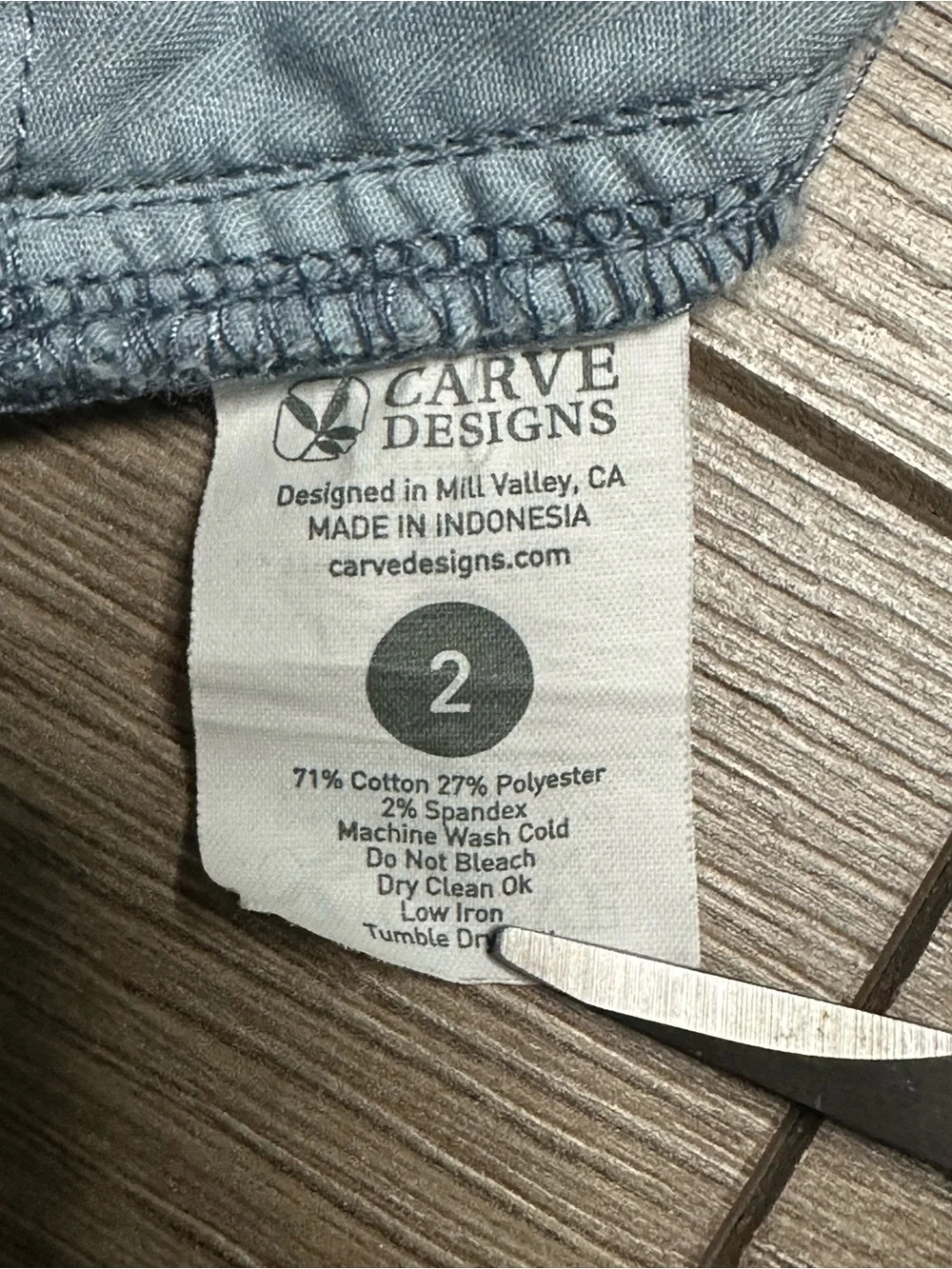 Carve Designs 14” Oahu Mid Rise Corduroy Skirt Blue Size 2